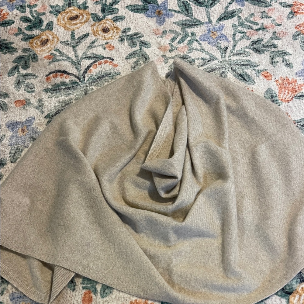 Cozy Beige cashmere cow neck cropped poncho